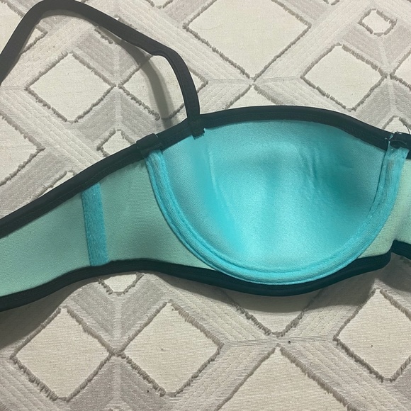 TRIANGL bikini top - Picture 3 of 5